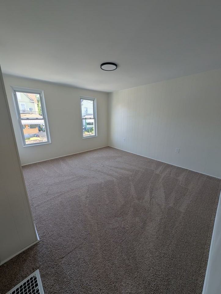 551 6th St - Photo 6 of 15