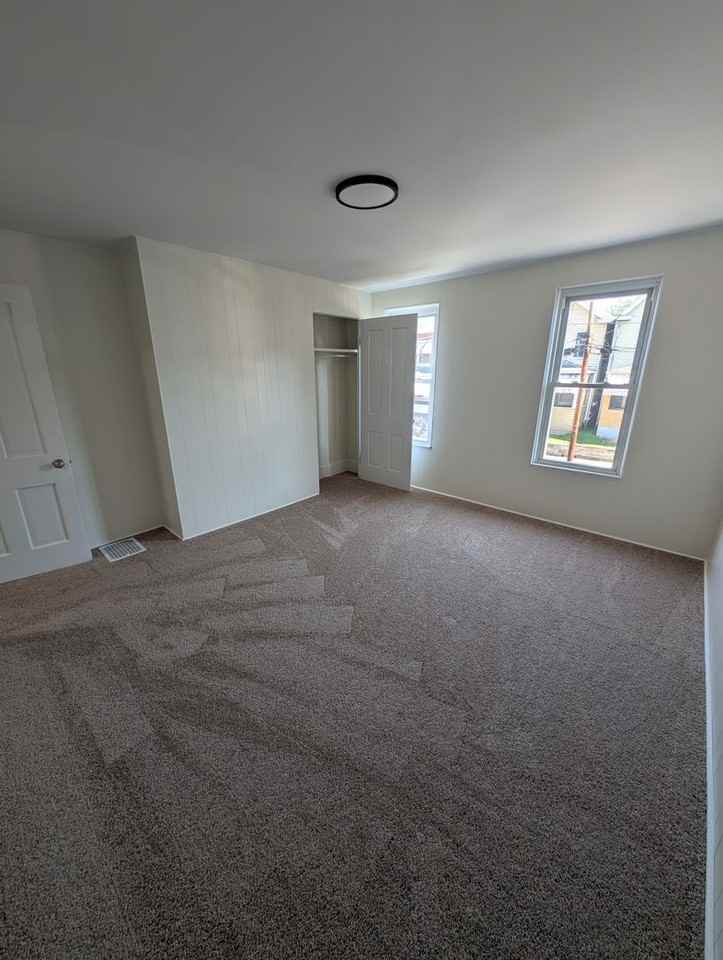 551 6th St - Photo 7 of 15
