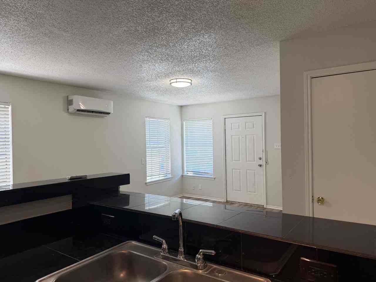 131 Elsie Ave #103 - Photo 5 of 13