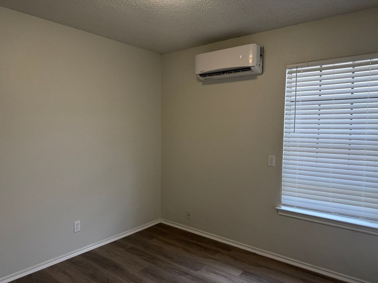 131 Elsie Ave #103 - Photo 7 of 13