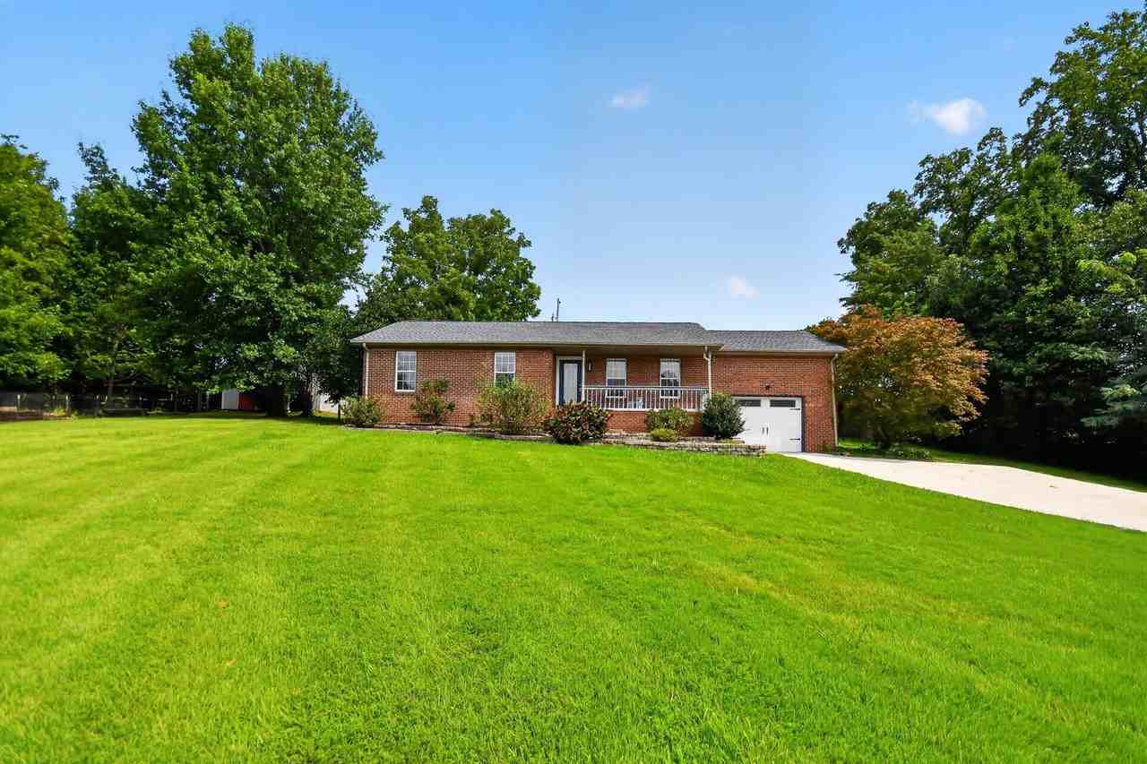 1658 Sparkleberry Dr