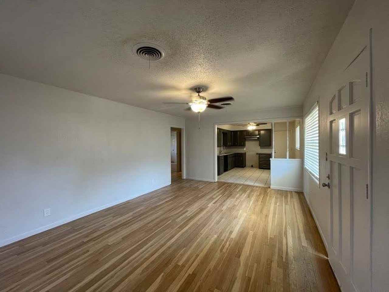 1005 N 19th St - Photo 3 of 20