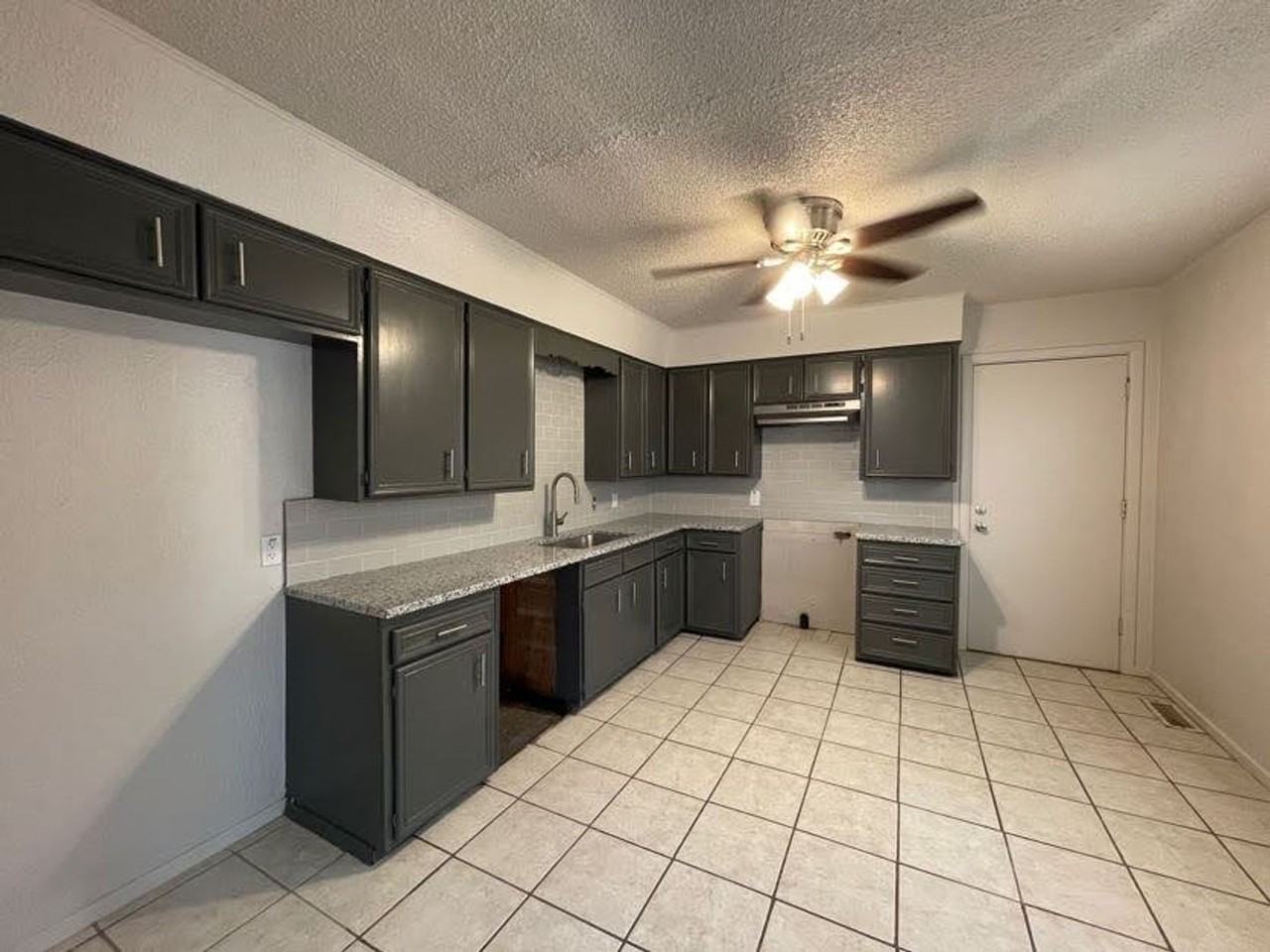 1005 N 19th St - Photo 4 of 20