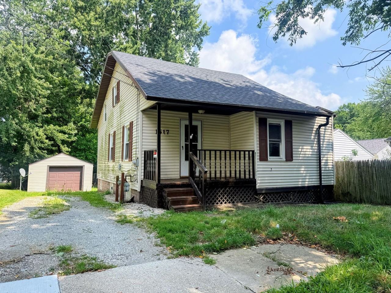 1617 Shirley Ave