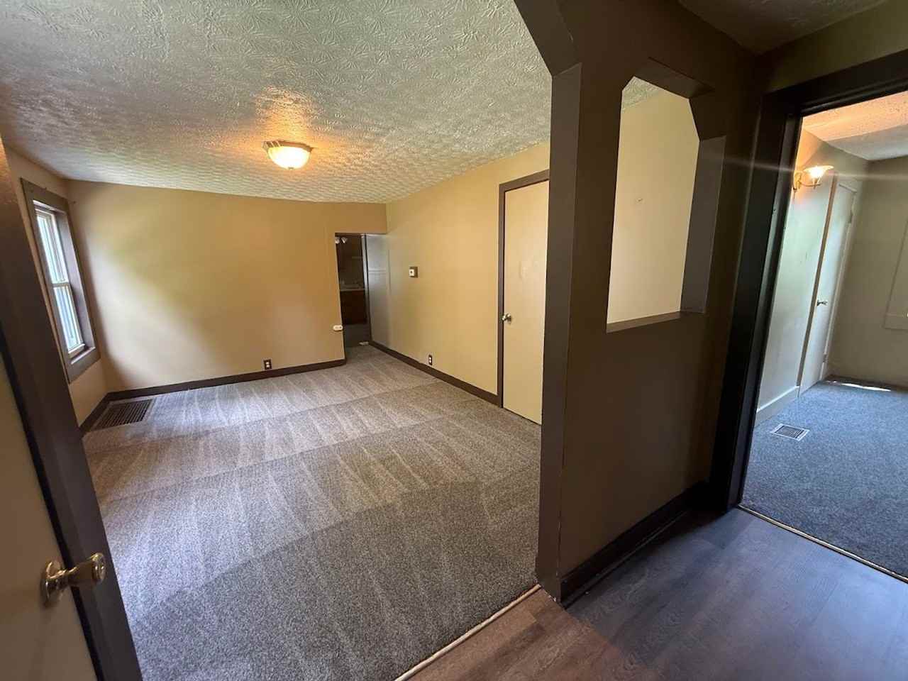 1617 Shirley Ave - Photo 2 of 14
