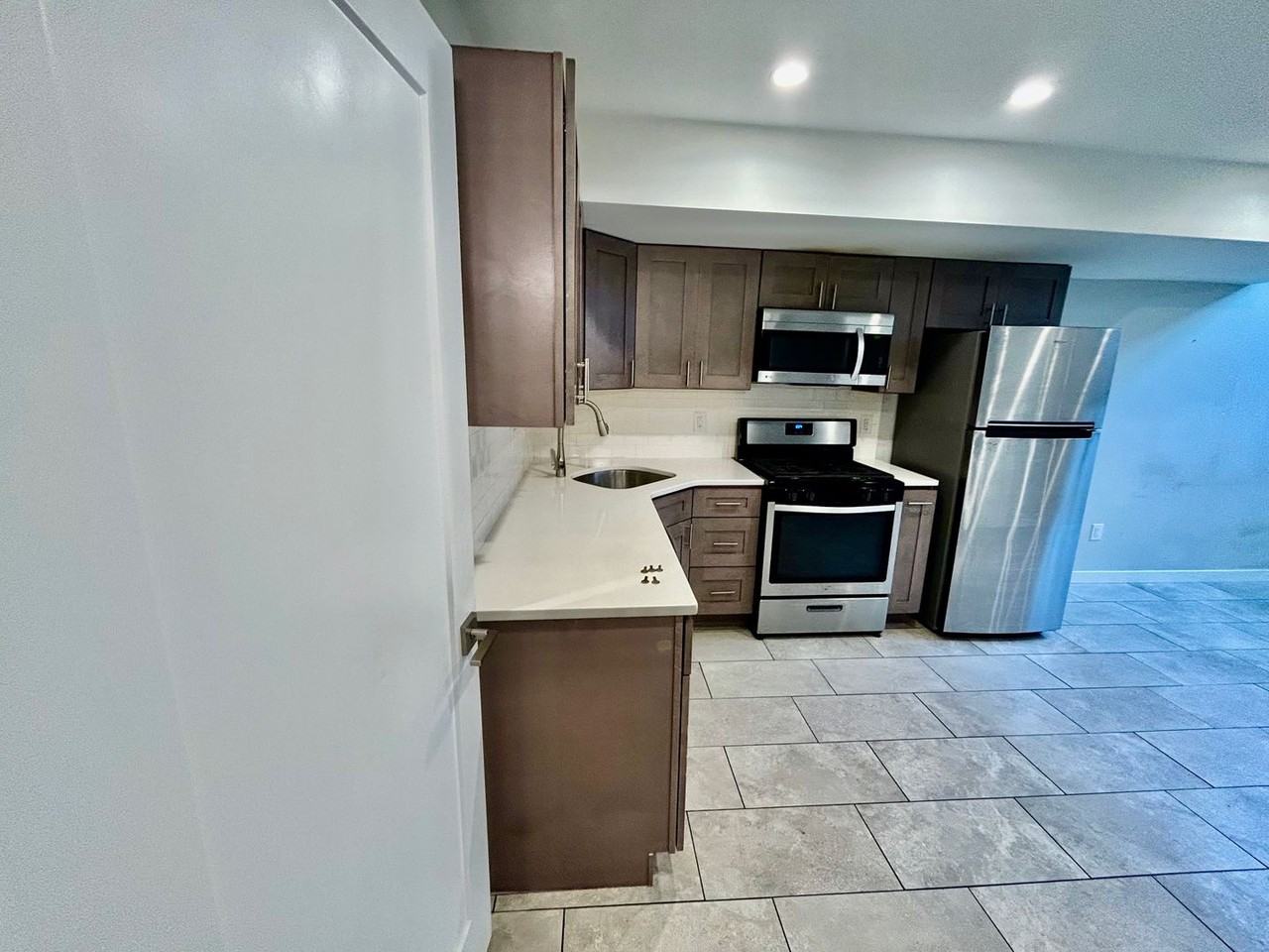 4811 Walnut St - Photo 2 of 23