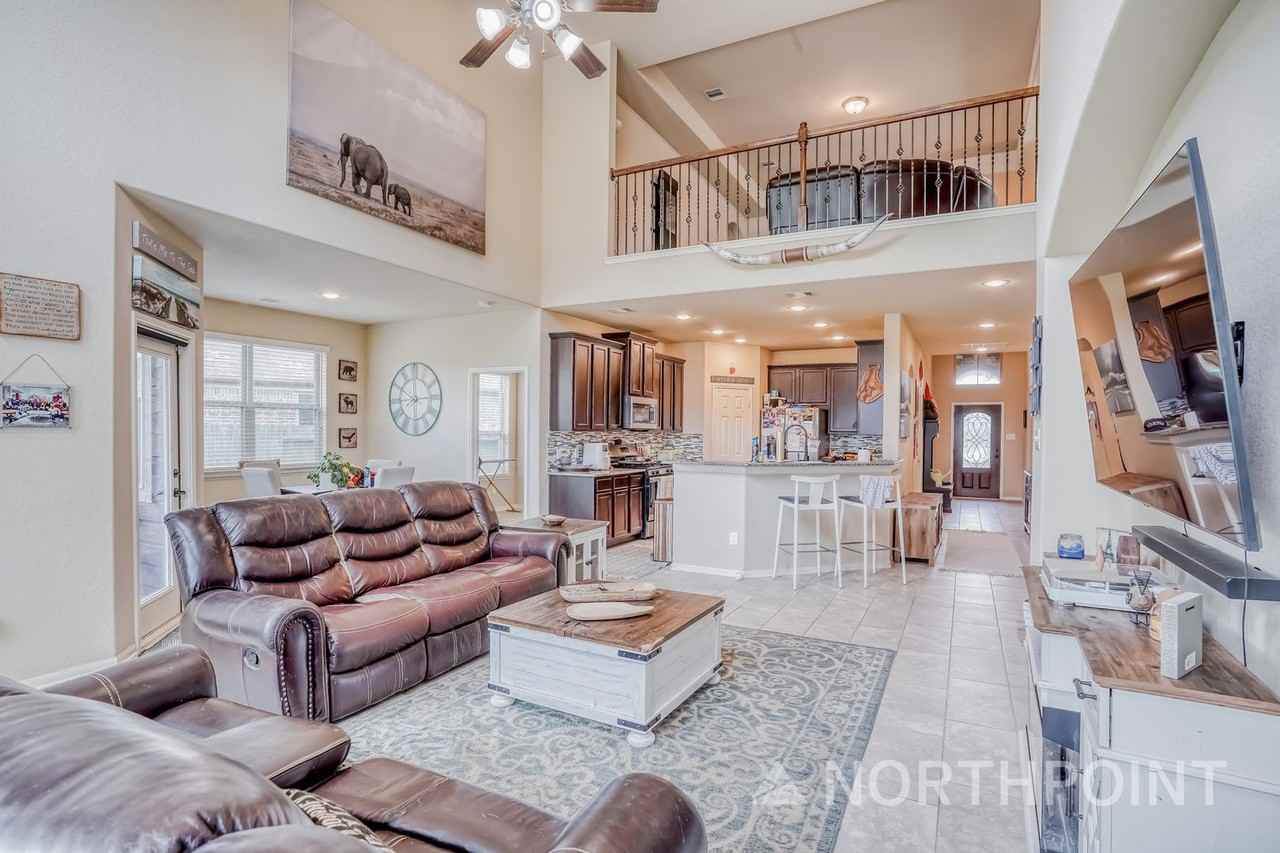 4031 Guild Meadows Dr - Photo 2 of 16