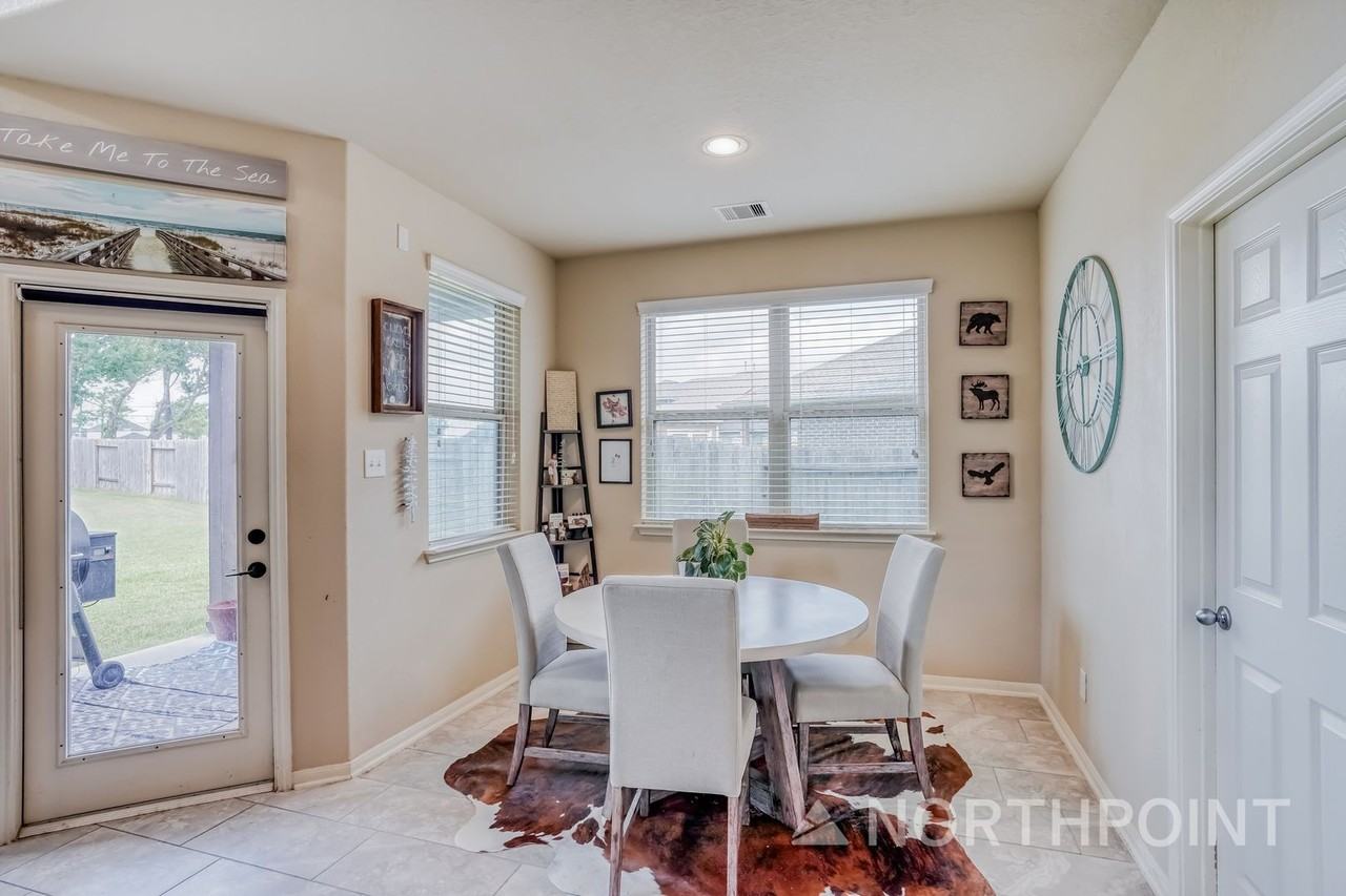 4031 Guild Meadows Dr - Photo 3 of 16