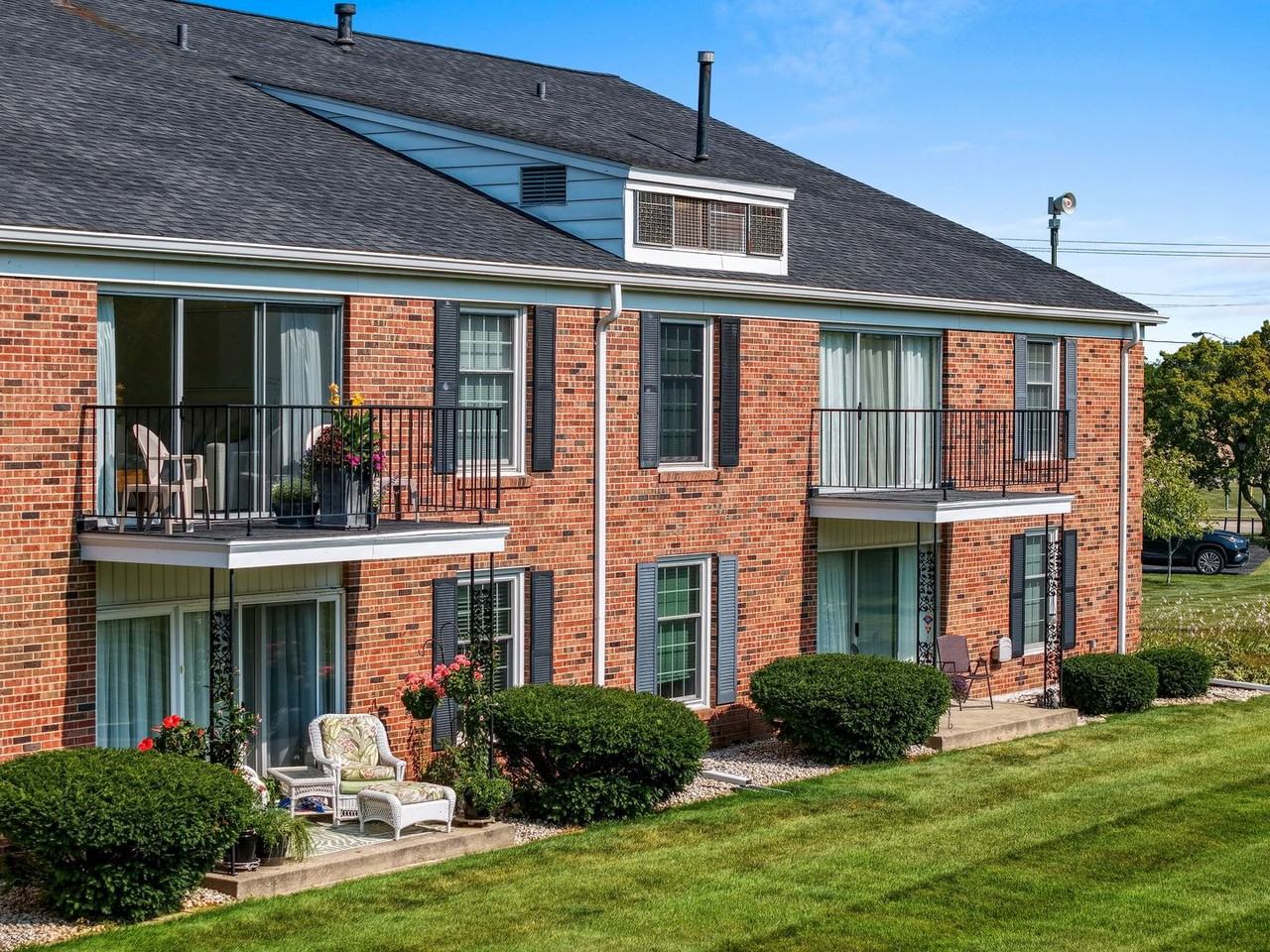 Old Orchard Apartments - Photo 5 of 50