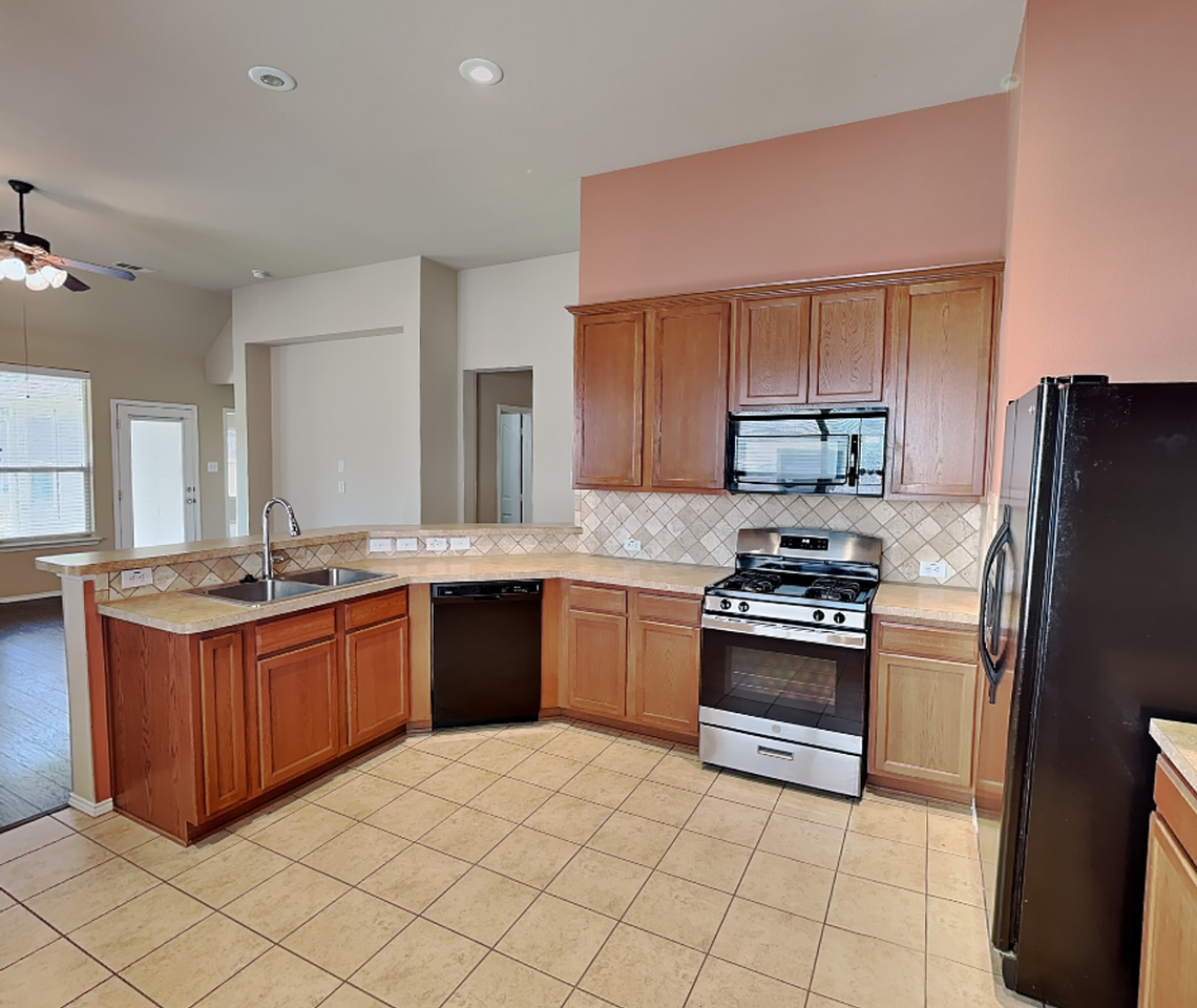 10649 Vista Heights Blvd - Photo 5 of 19