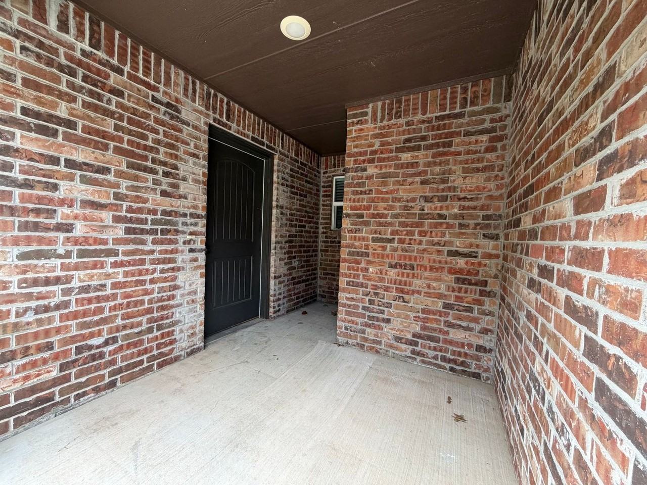 404 Chalk Hill Ct - Photo 2 of 43