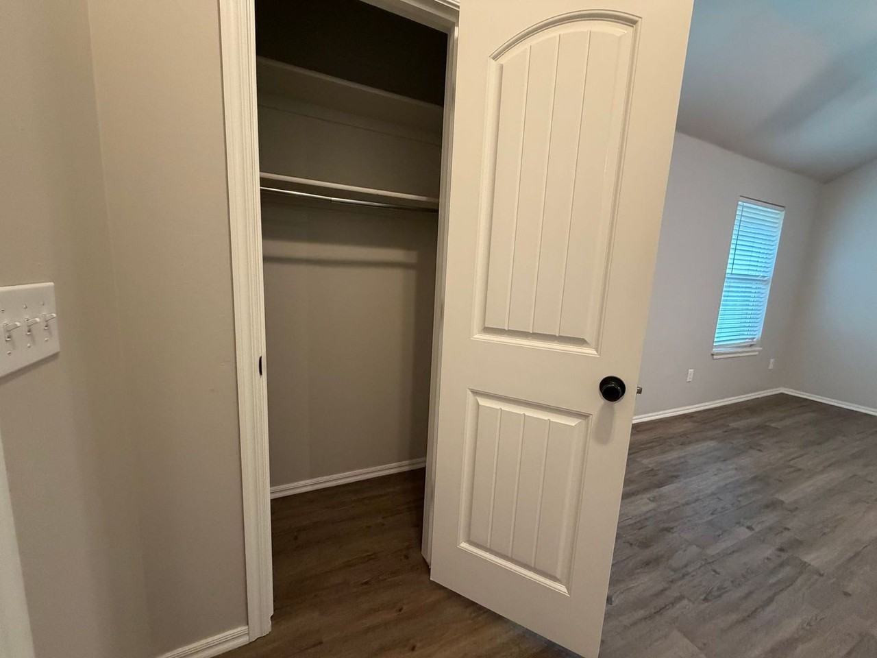 404 Chalk Hill Ct - Photo 5 of 43