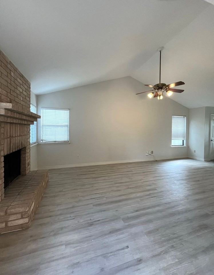4415 Brushy Hl - Photo 4 of 21