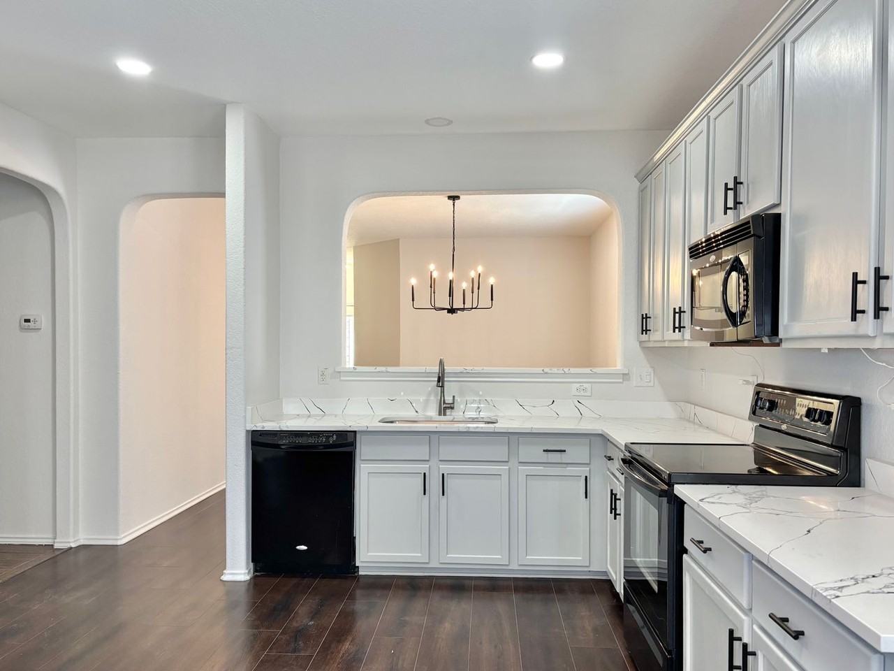 726 Silverado Way - Photo 3 of 21