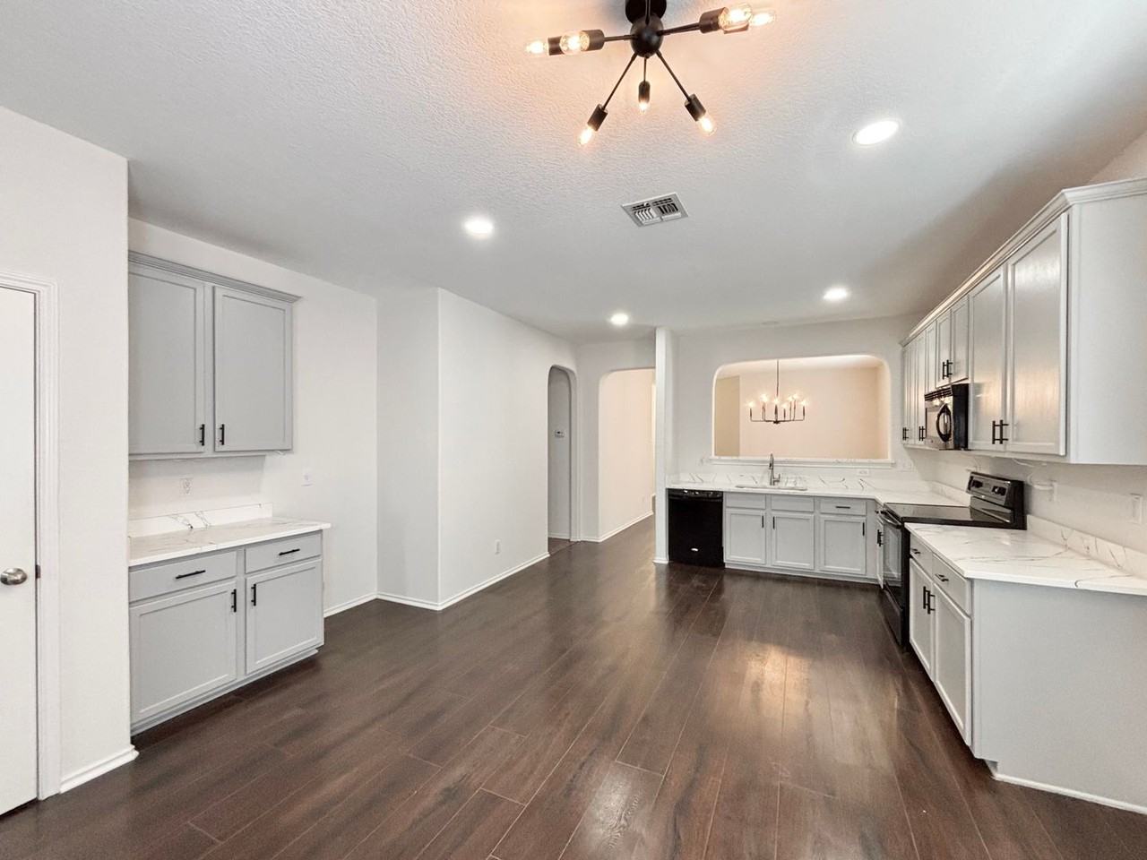 726 Silverado Way - Photo 5 of 21