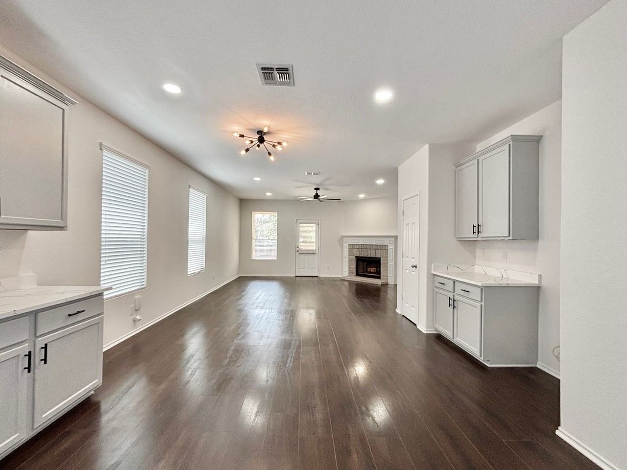 726 Silverado Way - Photo 6 of 21