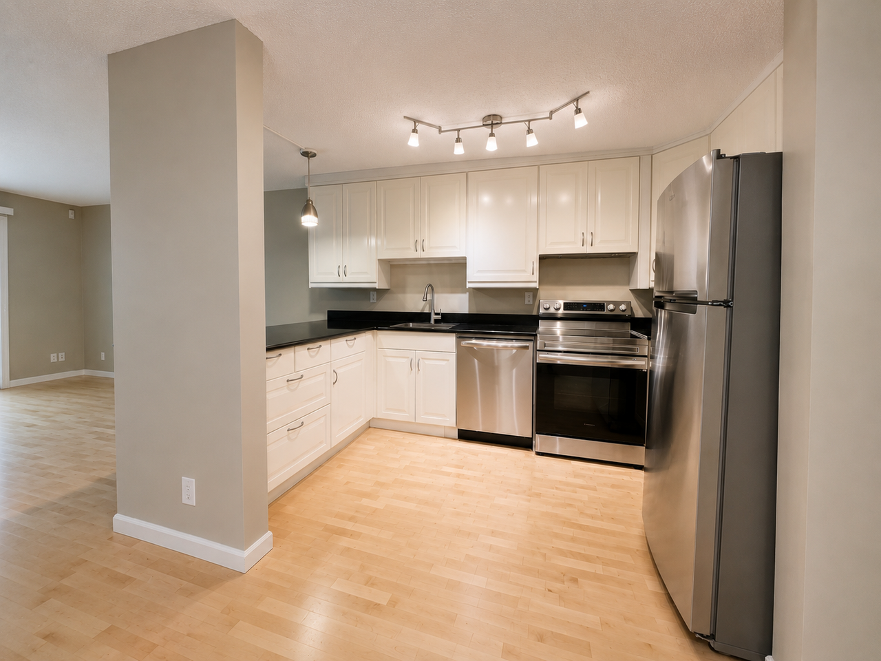 2393 Sw Park Pl - Photo 3 of 30