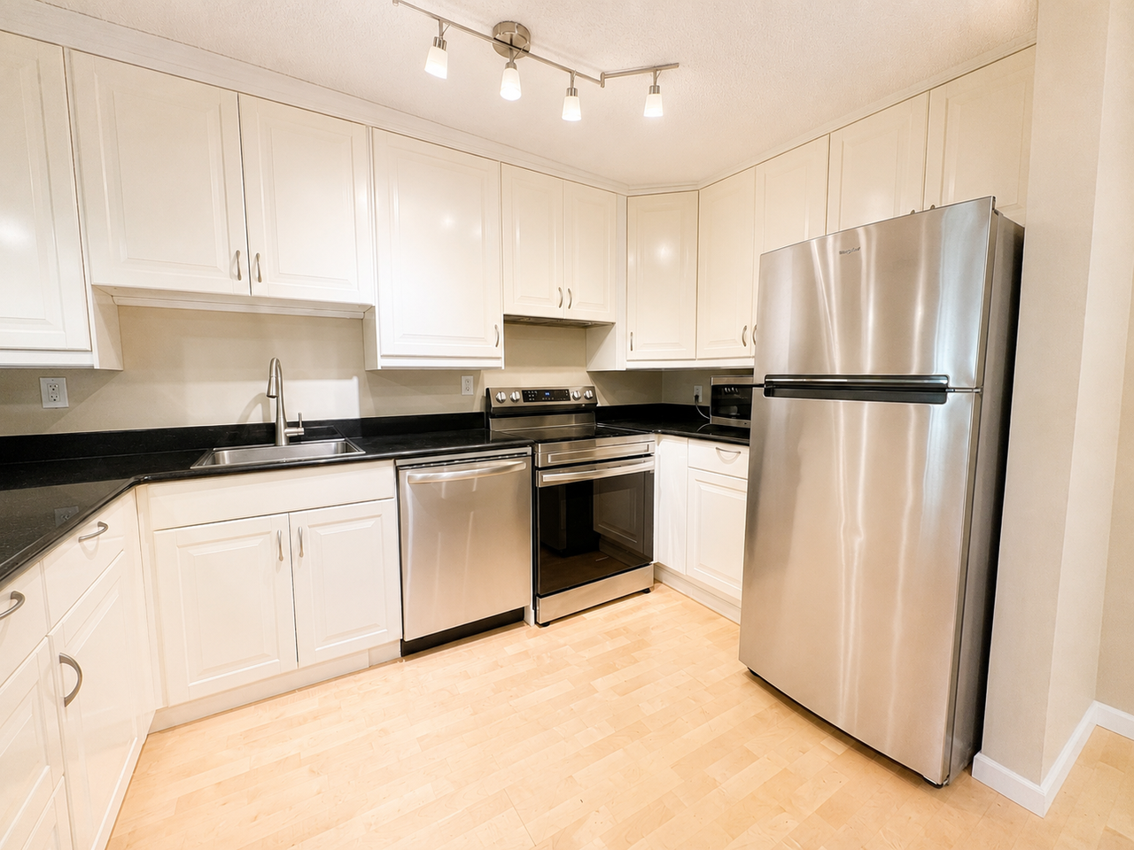 2393 Sw Park Pl - Photo 5 of 30