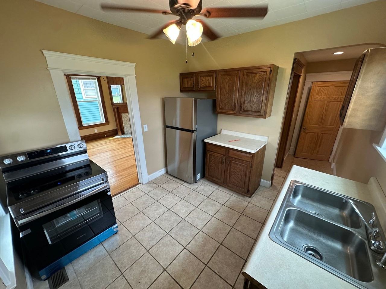 3002 Dudley Ave - Photo 7 of 24
