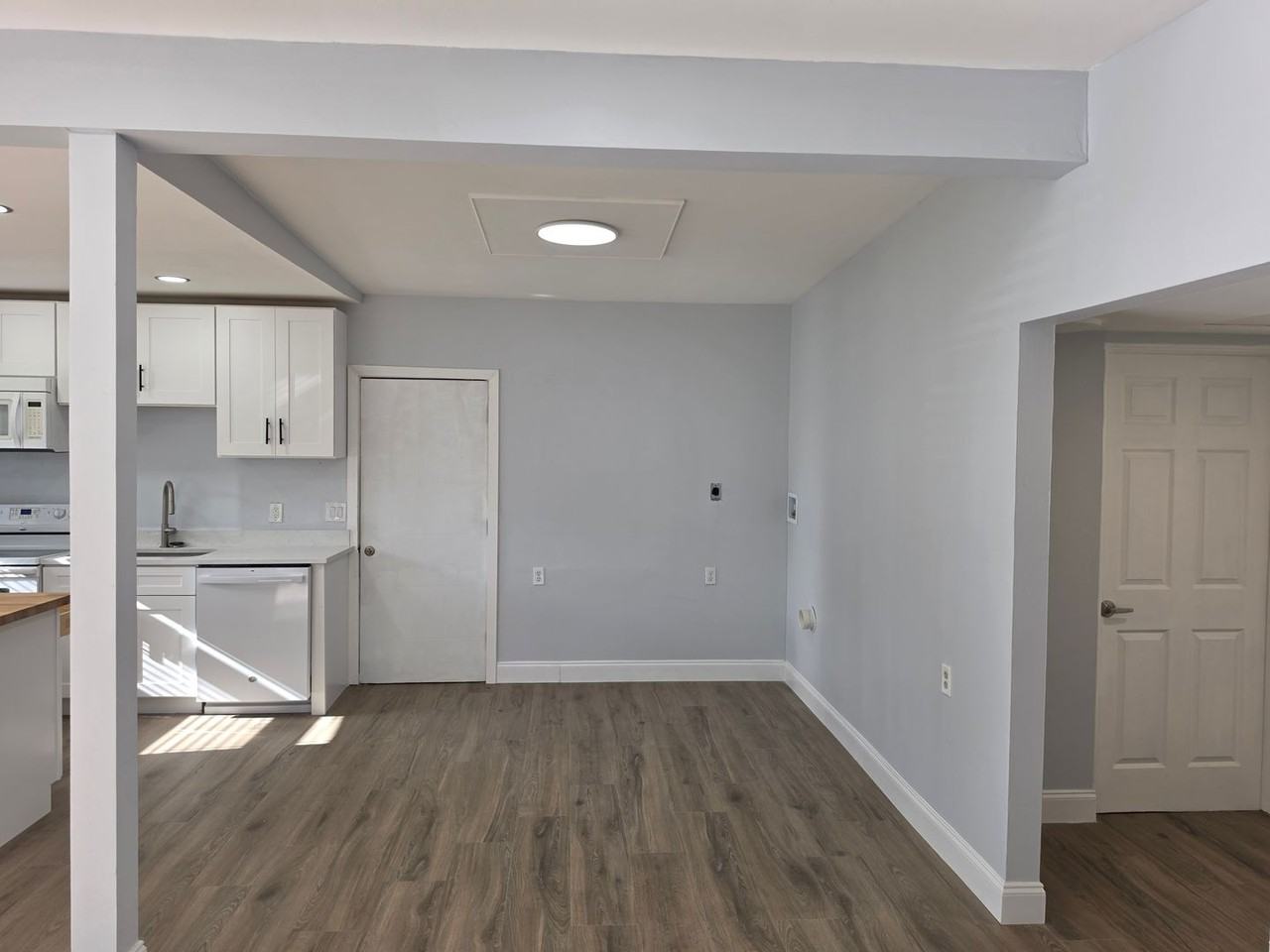 1004 Catherine St - Photo 7 of 33