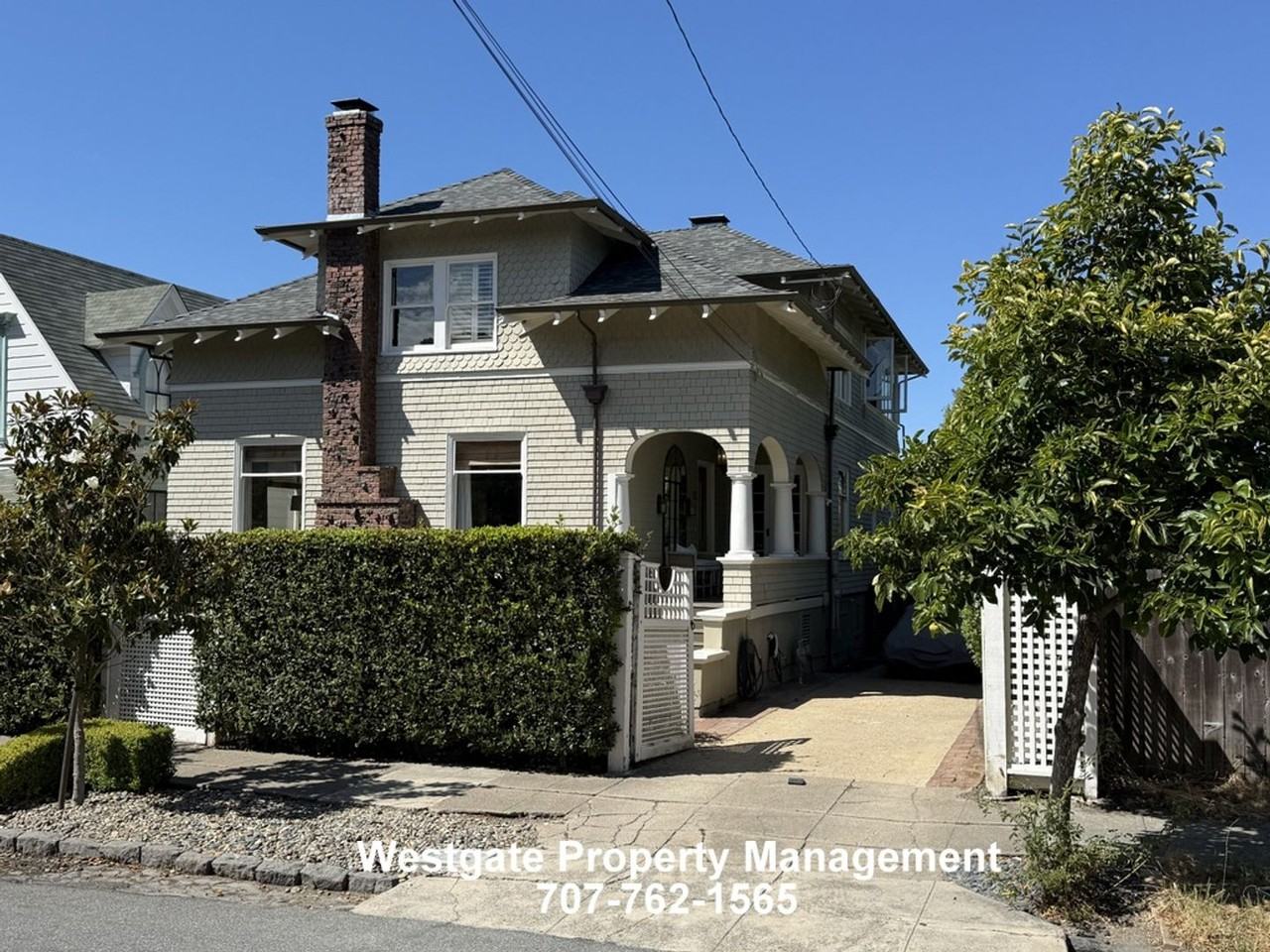 109 7th St - Photo 2 of 46