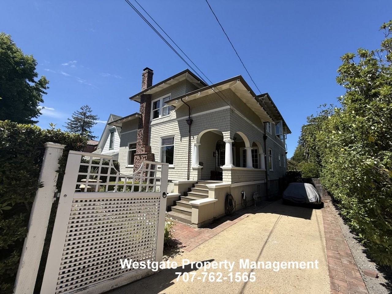 109 7th St - Photo 4 of 46