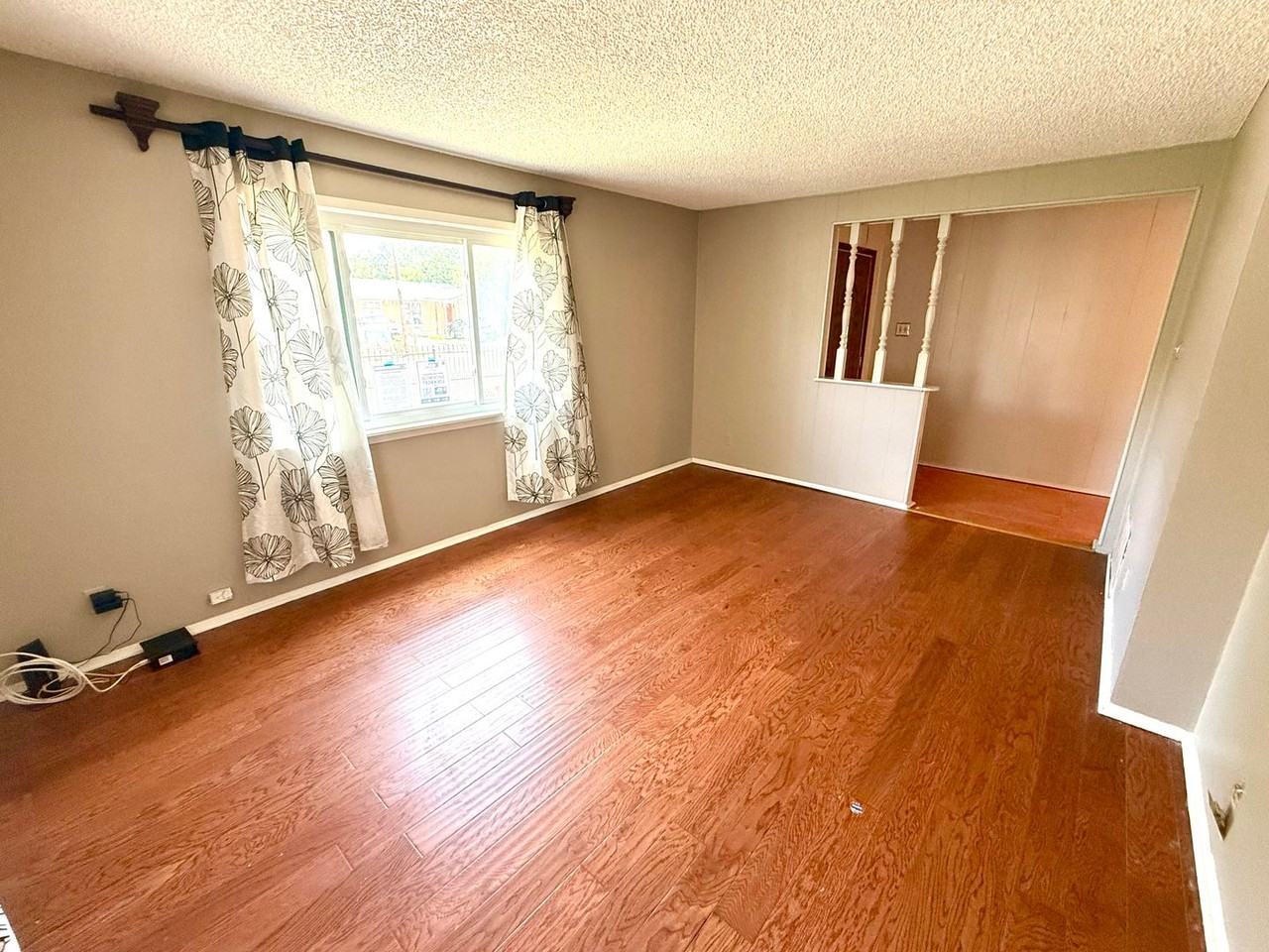 1820 W Southcross Blvd - Photo 4 of 18