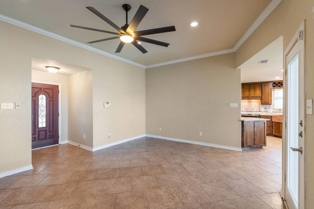2604 Bluebonnet Valley Dr - Photo 5 of 19