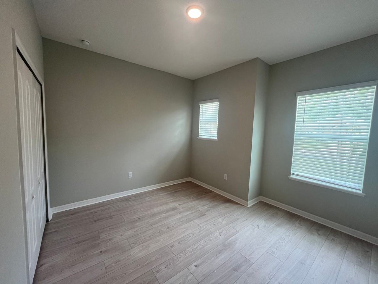 77 Oakleaf Way - Photo 3 of 18