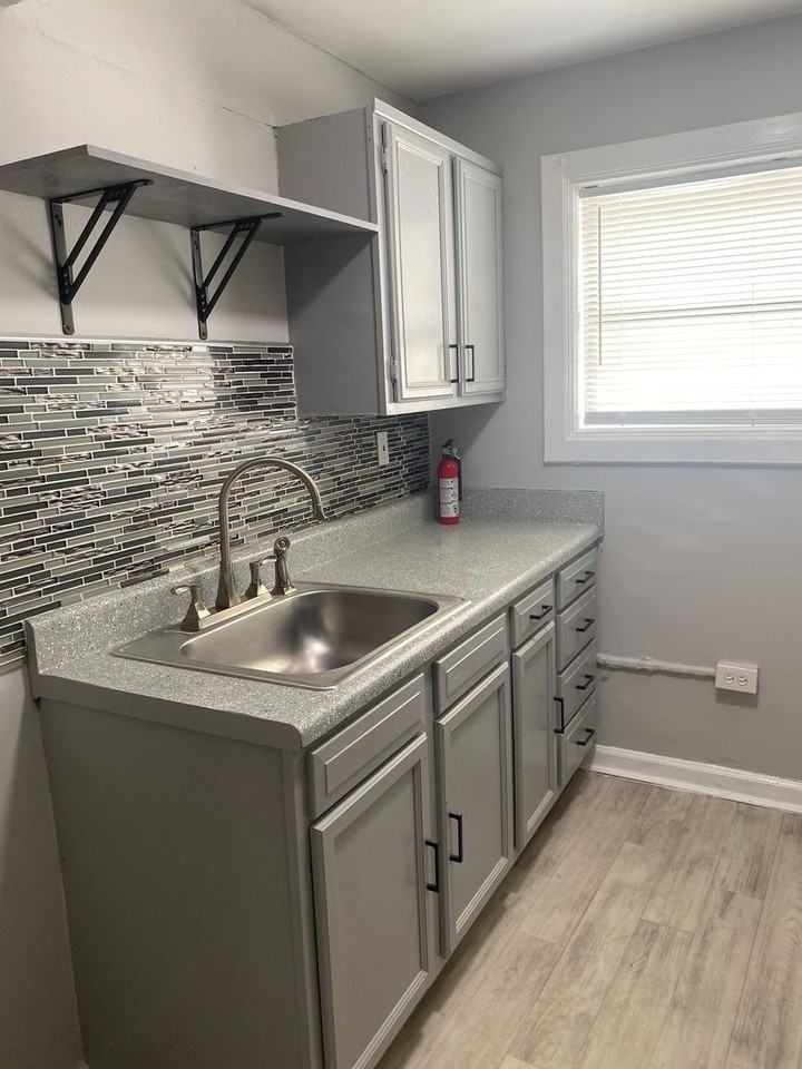 Washington Street Apartments LLC - Photo 3 of 9