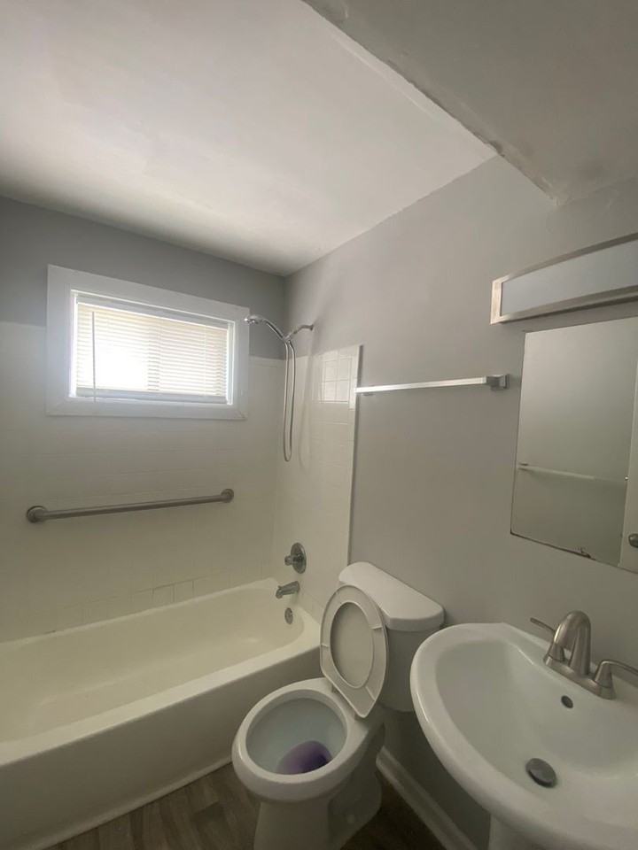 Washington Street Apartments LLC - Photo 4 of 9