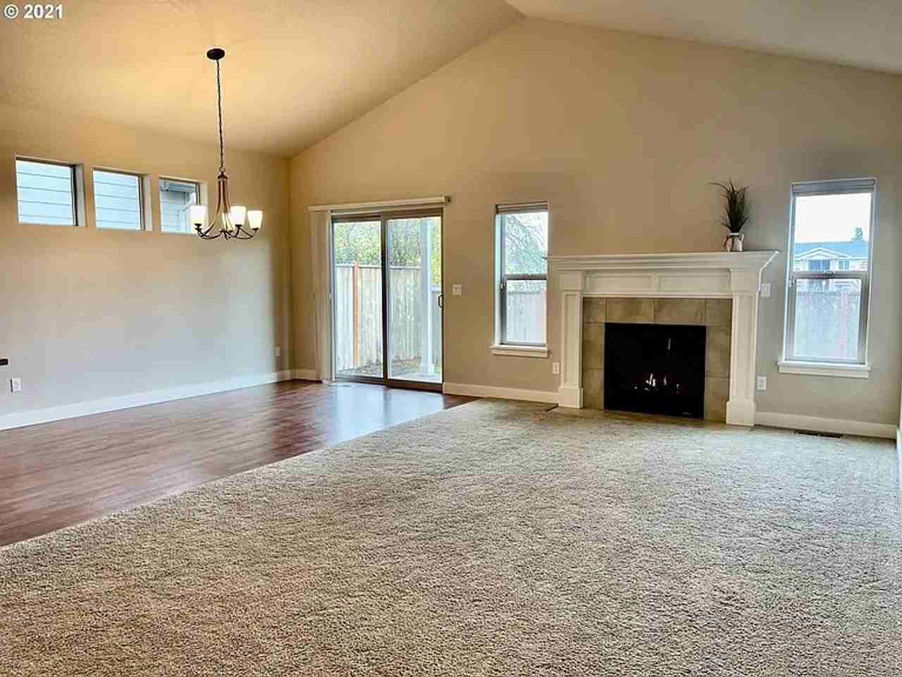 933 Pennington Ct - Photo 4 of 11