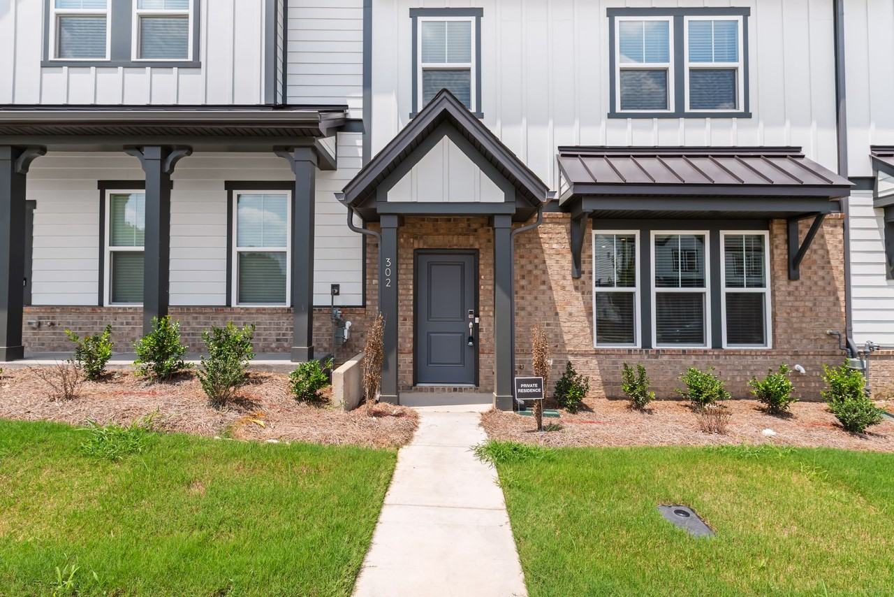 302 Silver Fleet Dr - Photo 3 of 42