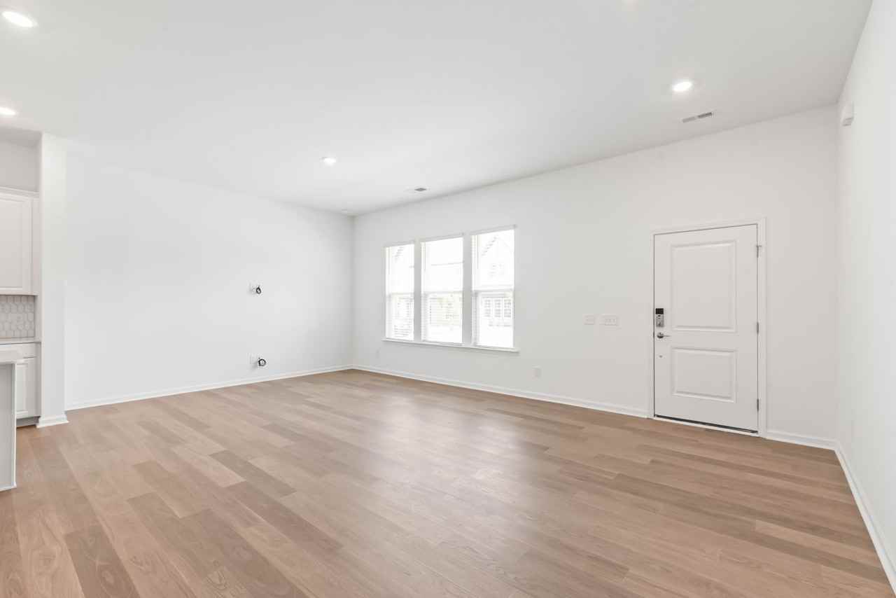 302 Silver Fleet Dr - Photo 6 of 42