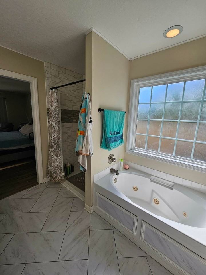 111 Casey Ct - Photo 7 of 30