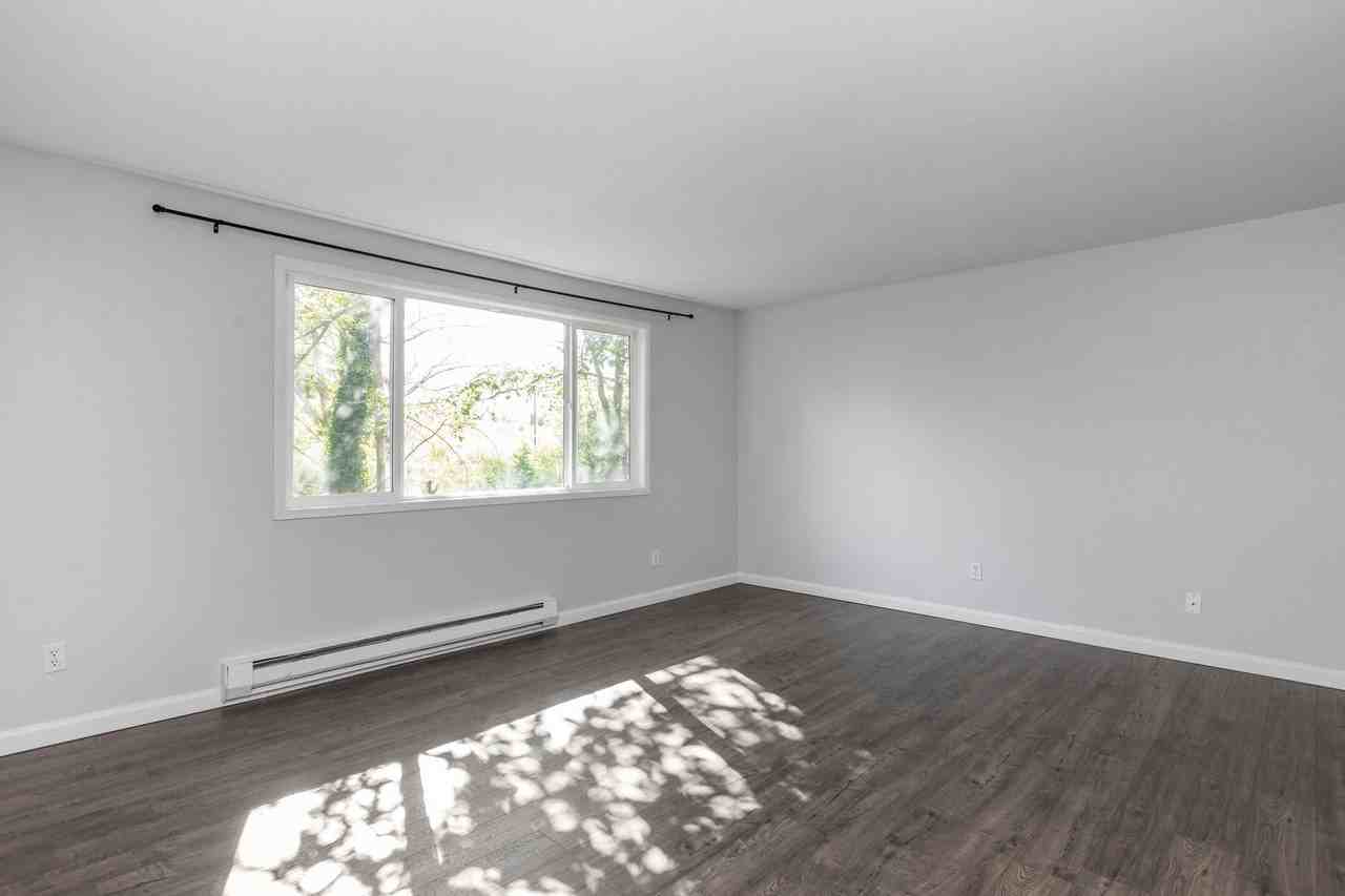 6118 Kenwood Dr - Photo 3 of 30