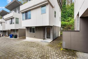 featured image of 3812 22nd Ave Sw