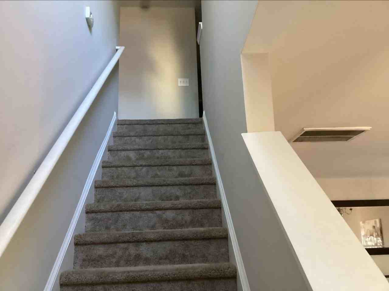 433 Dukes Hill Rd - Photo 7 of 19