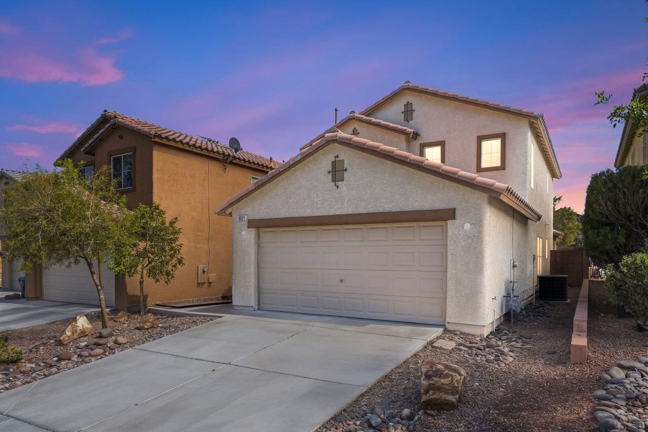 9021 Spirit Canyon Ave - Photo 3 of 30