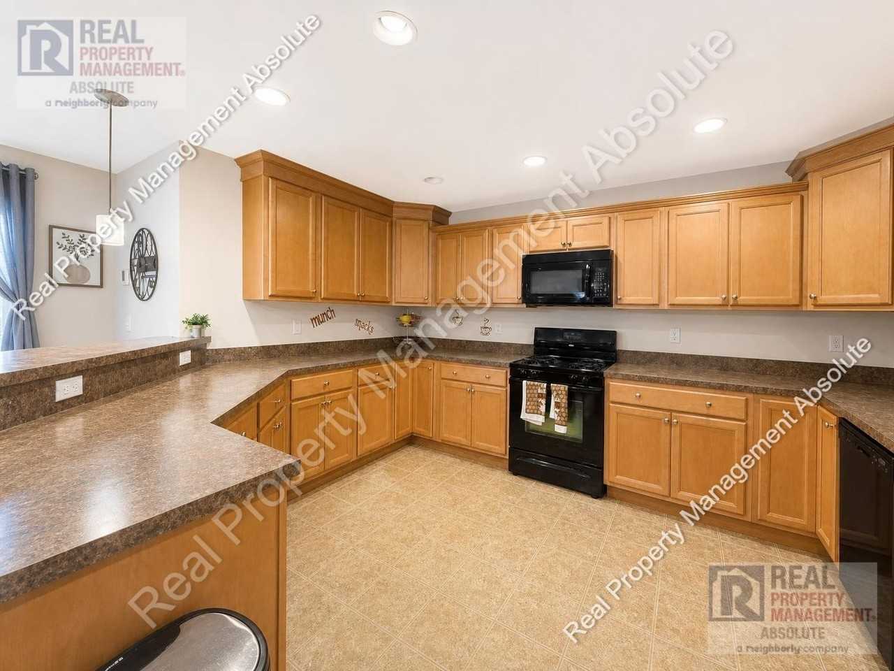 23A Clearview Cir - Photo 4 of 31