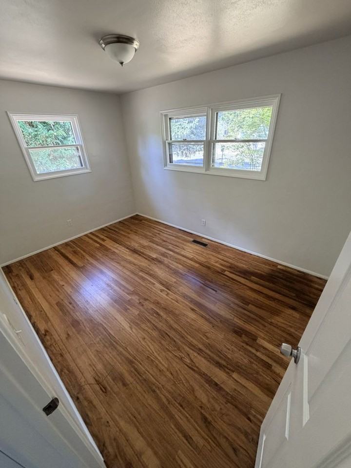 2518 Borst Ave - Photo 6 of 15