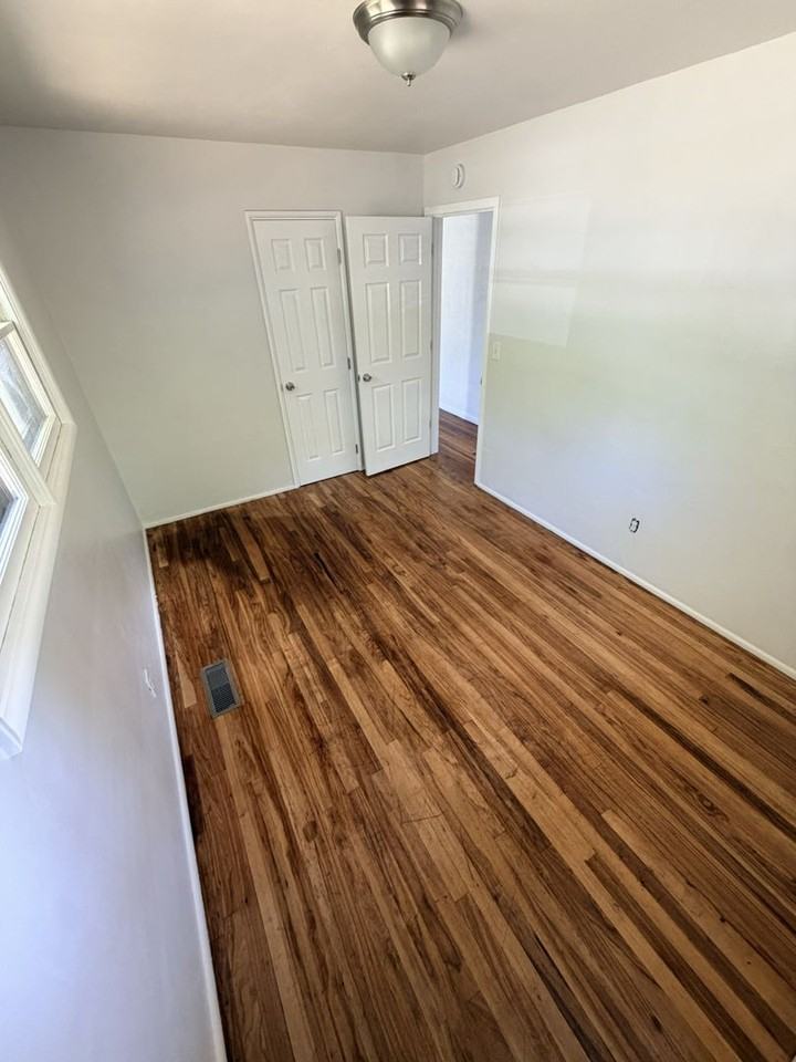 2518 Borst Ave - Photo 7 of 15