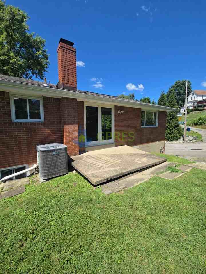 5601 Rodgers St - Photo 2 of 32