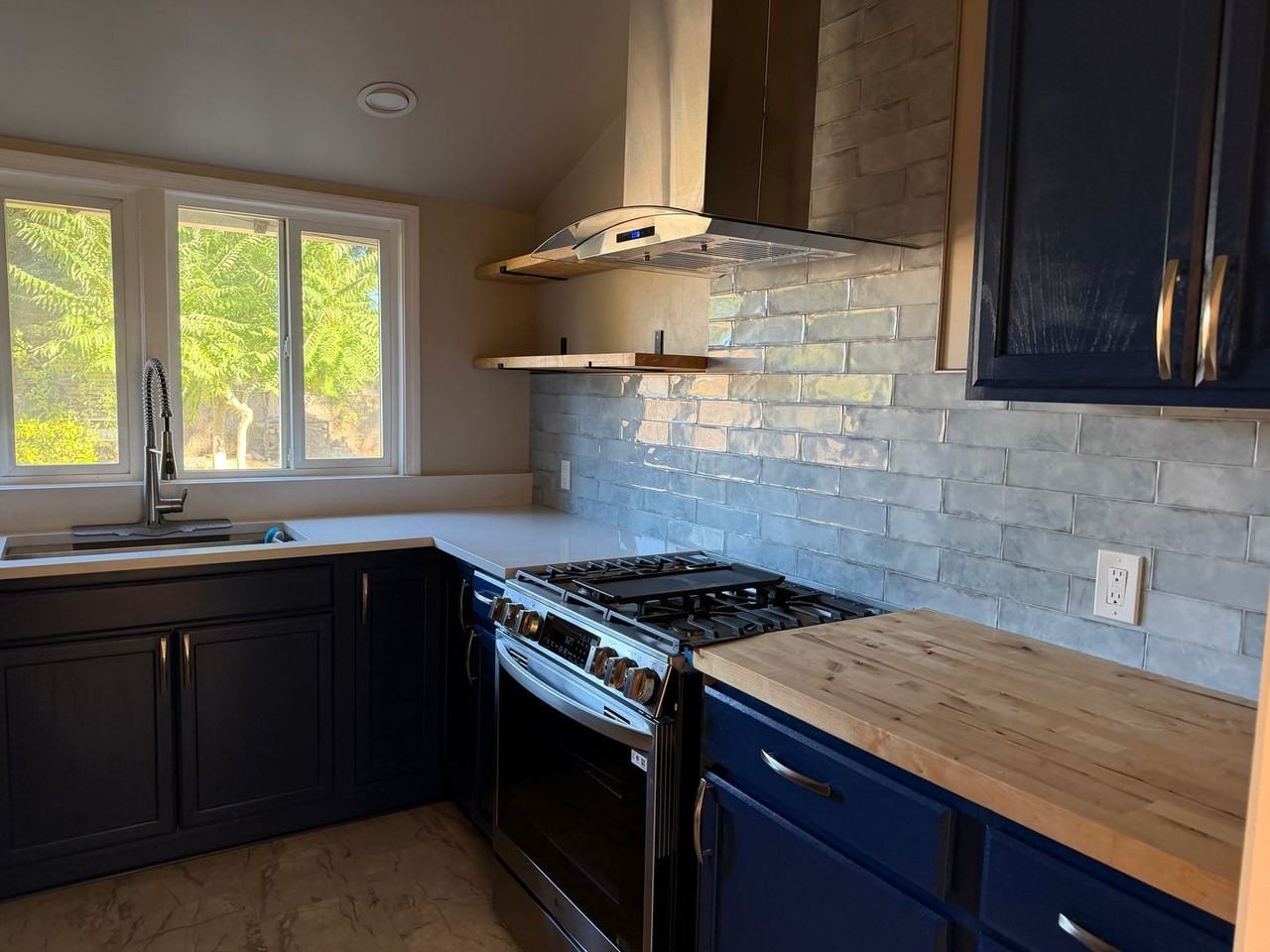 1921 Maryland Ave - Photo 3 of 14