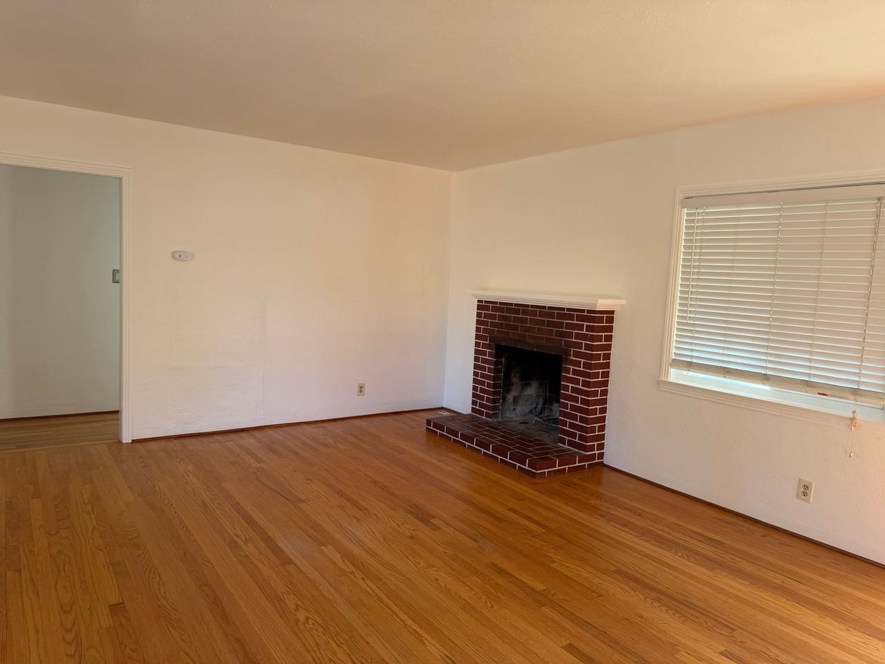 1921 Maryland Ave - Photo 5 of 14