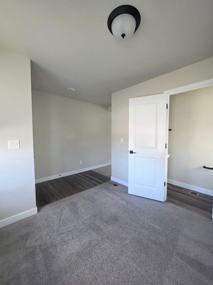 10429 Luneth Dr - Photo 4 of 31