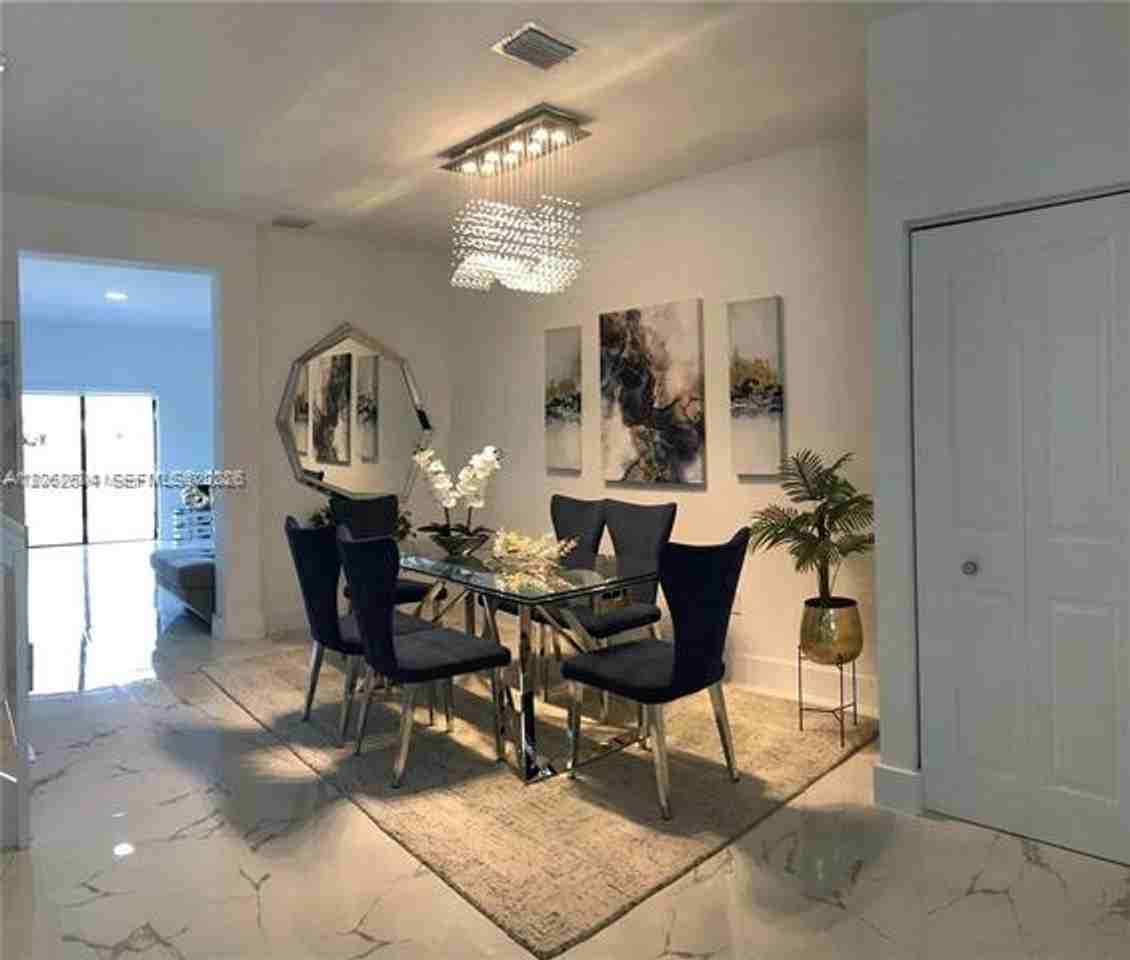 10162 10162 SW 228th Ter th 10162 - Photo 7 of 17