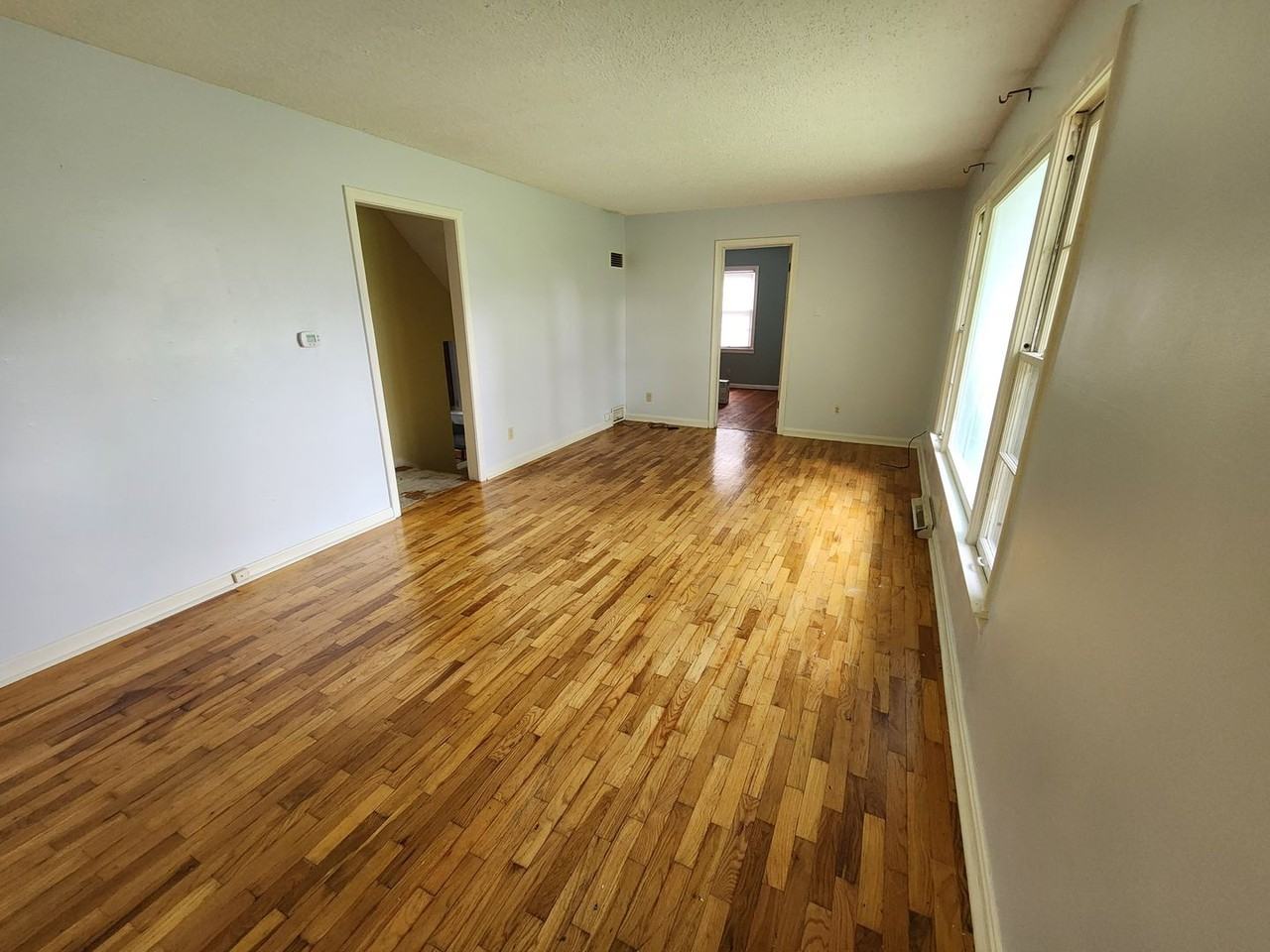 1812 Sw Pembroke Ln - Photo 5 of 19