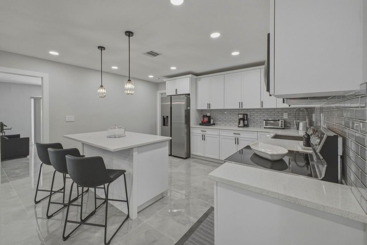 632 Las Palmas Park - Photo 3 of 16