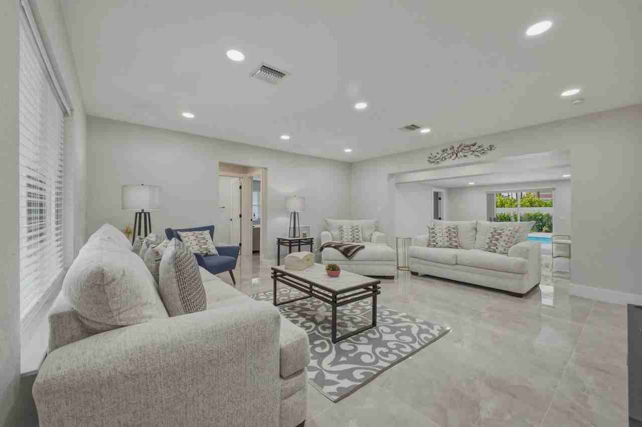 632 Las Palmas Park - Photo 5 of 16